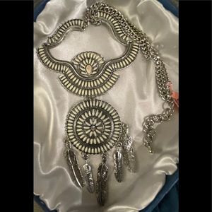 Beautiful Silver Dreamcatcher White Stone & Rhinestone Necklace-NWT